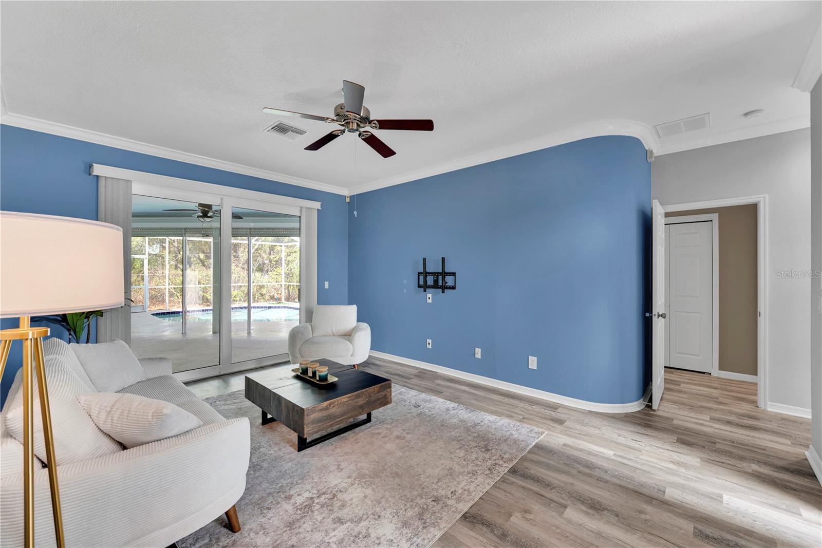 Image 8 of 42 For 1717 Bermuda Court