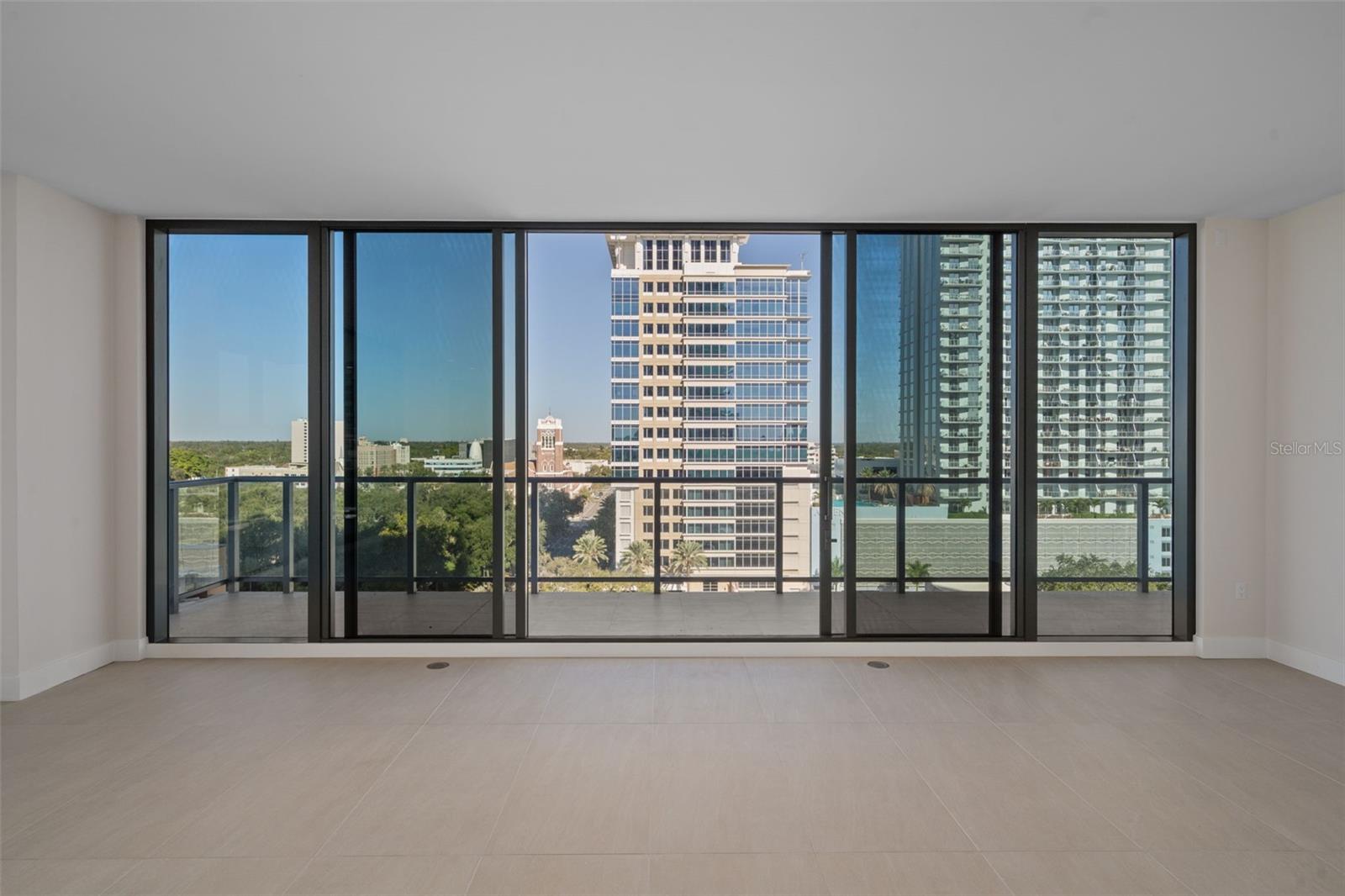 Image 10 of 50 For 275 1st Avenue S 1001