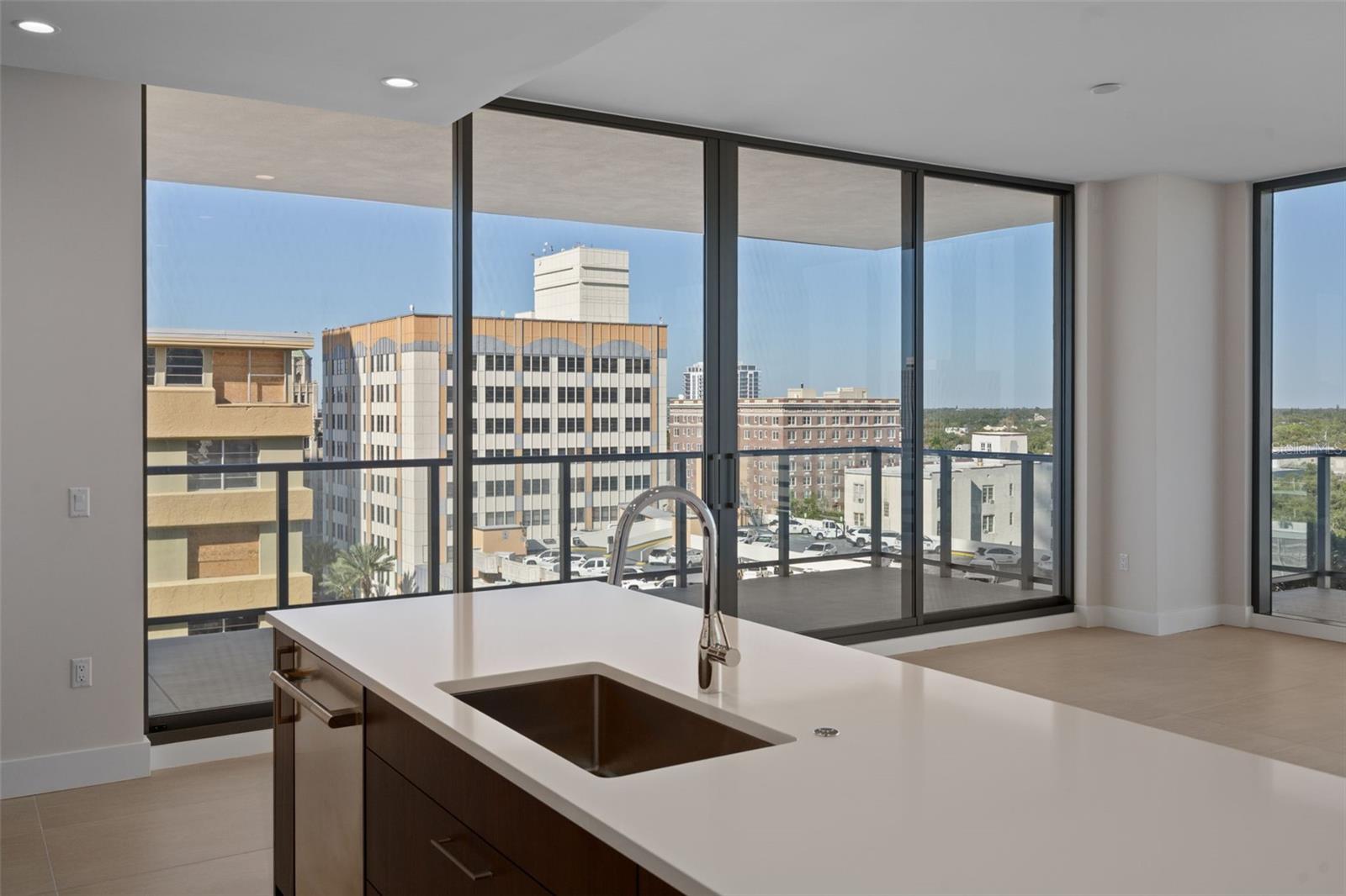 Image 16 of 50 For 275 1st Avenue S 1001