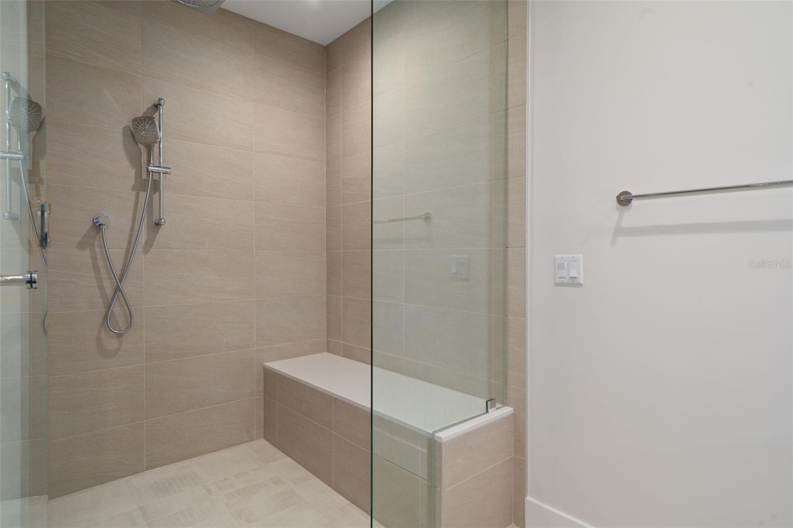 Image 21 of 50 For 275 1st Avenue S 1001