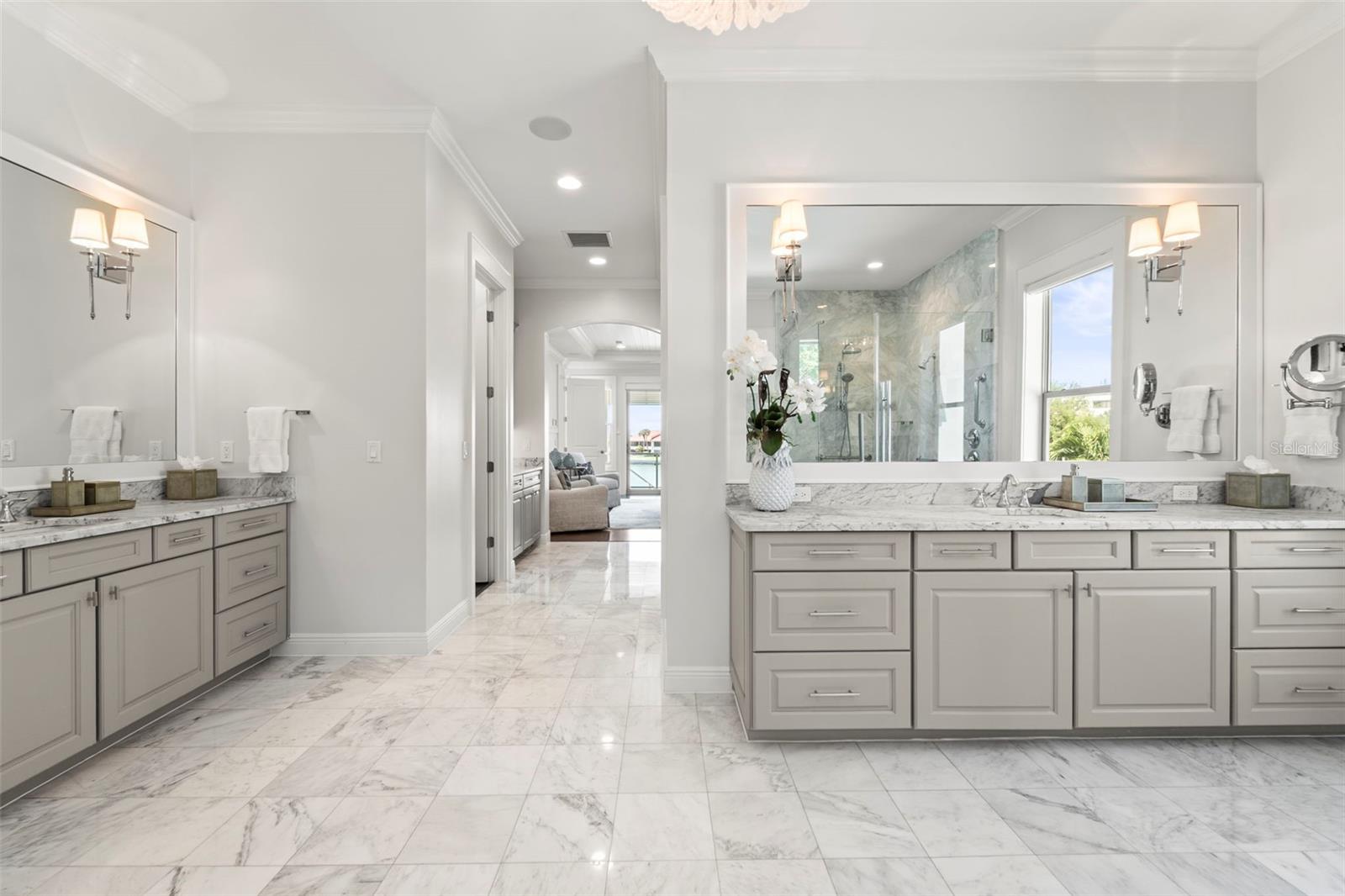 Image 19 of 62 For 19 Bayfront Court S