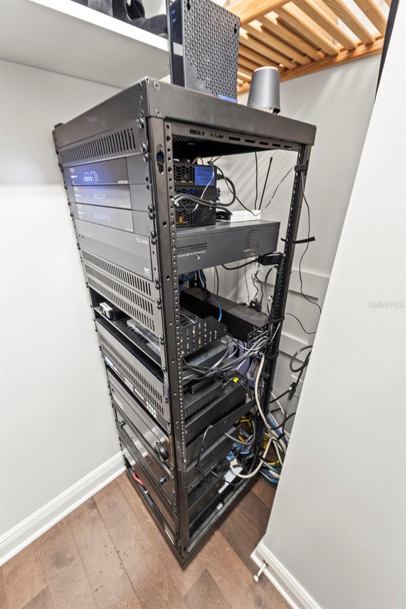 Image 20 of 62 For 19 Bayfront Court S