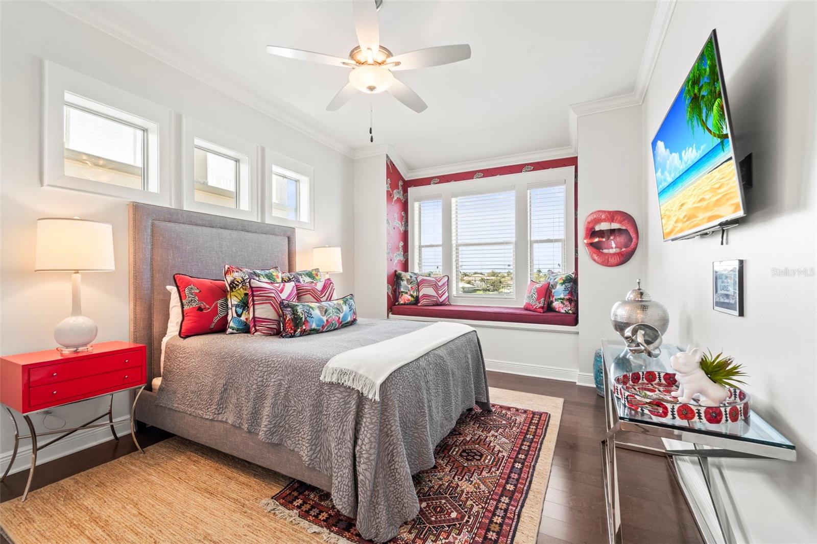 Image 27 of 62 For 19 Bayfront Court S