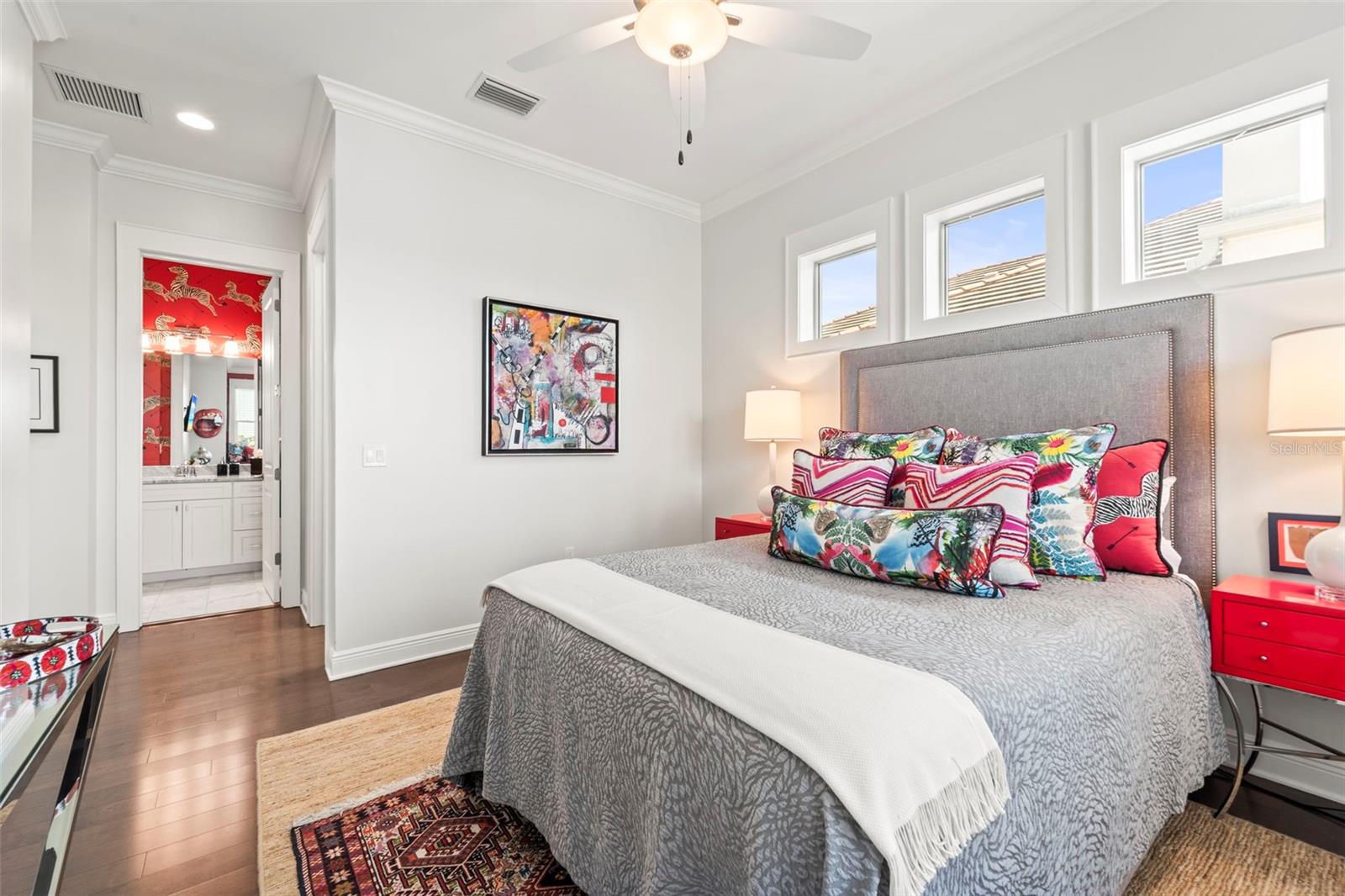 Image 28 of 62 For 19 Bayfront Court S