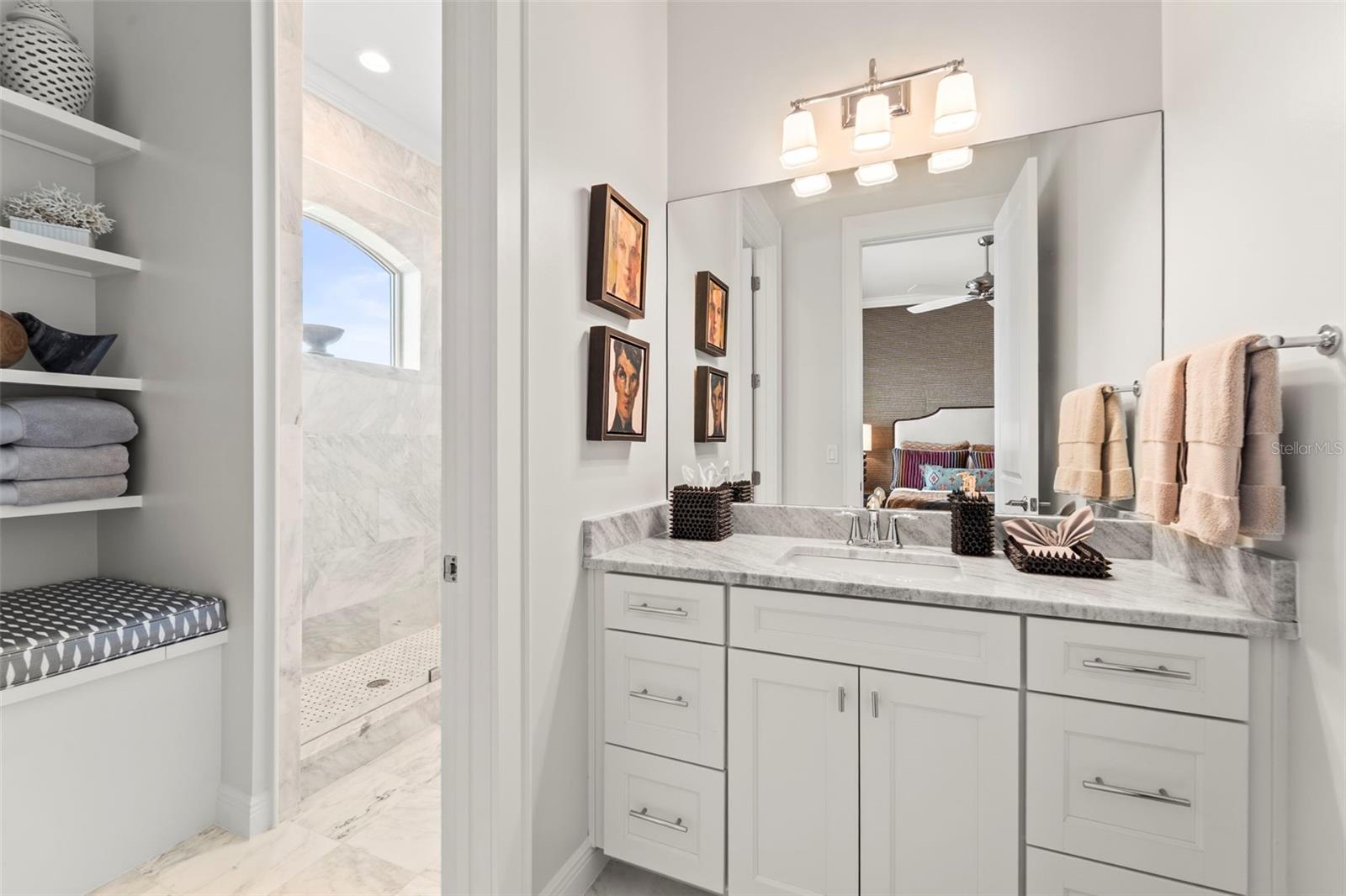 Image 32 of 62 For 19 Bayfront Court S