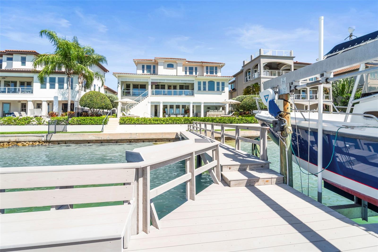 Image 49 of 62 For 19 Bayfront Court S