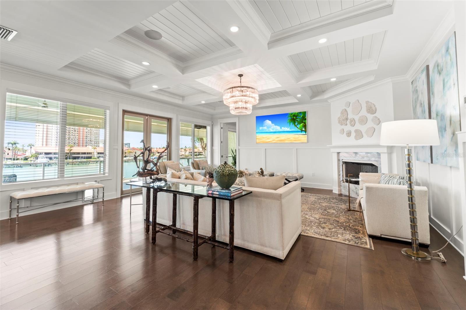 Image 5 of 62 For 19 Bayfront Court S