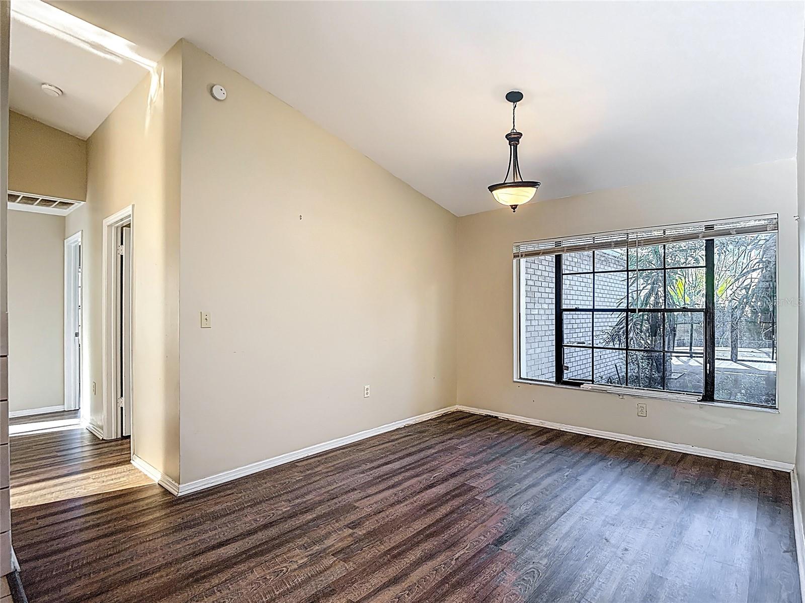 Image 11 of 61 For 1040 Sawyers Court