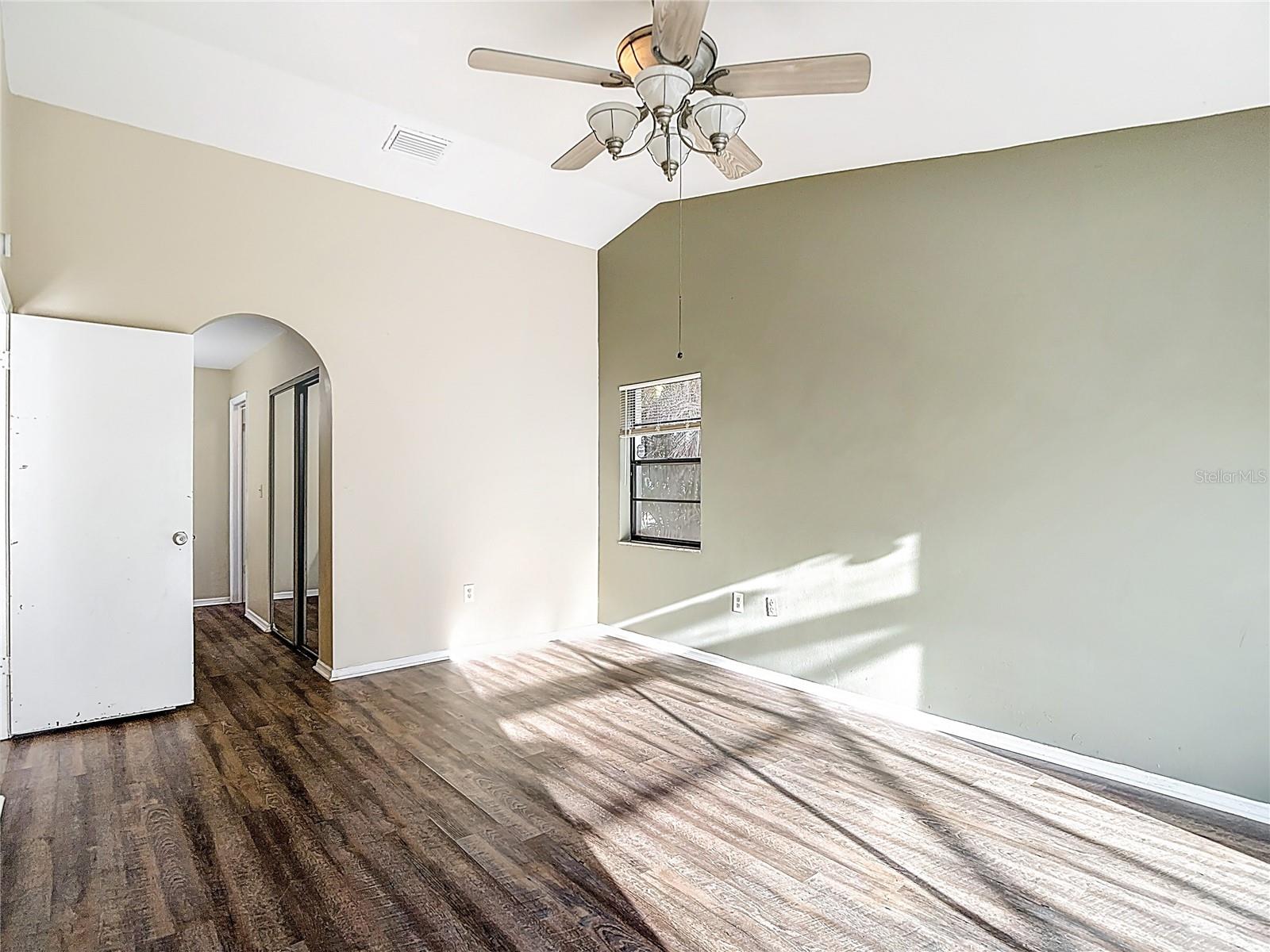 Image 29 of 61 For 1040 Sawyers Court