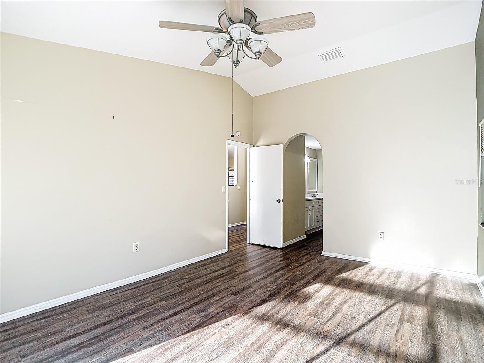 Image 30 of 61 For 1040 Sawyers Court