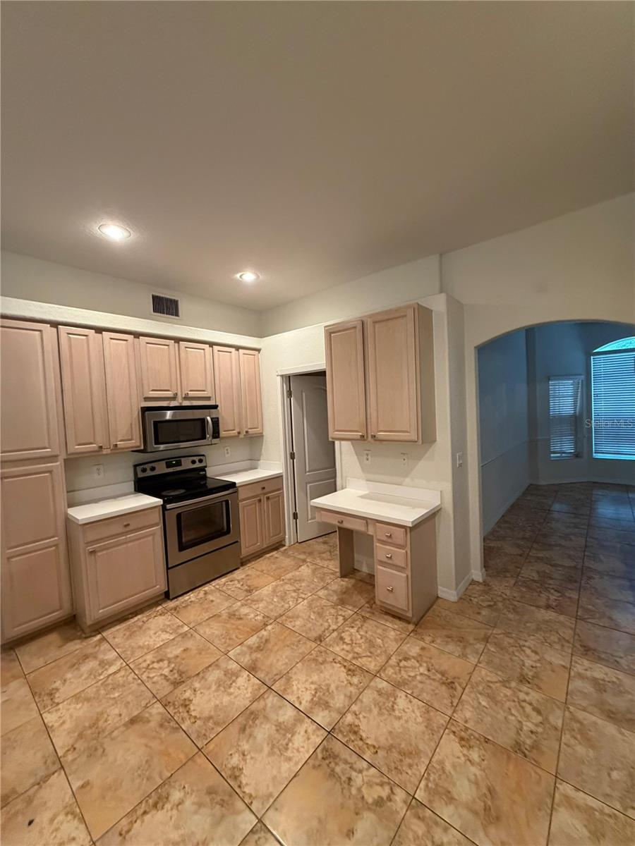 Image 19 of 37 For 302 Crystal Goblet Court