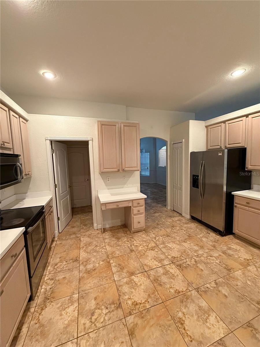 Image 22 of 37 For 302 Crystal Goblet Court