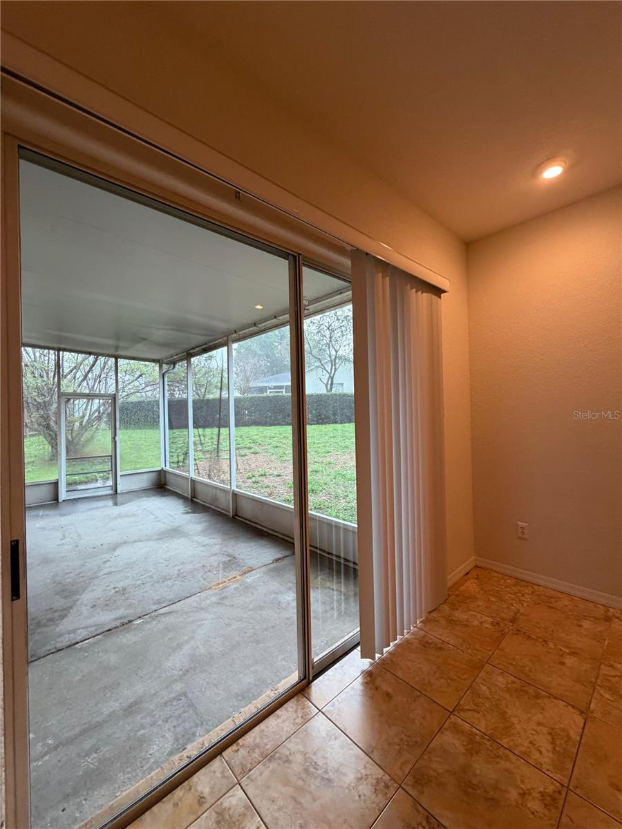 Image 24 of 37 For 302 Crystal Goblet Court