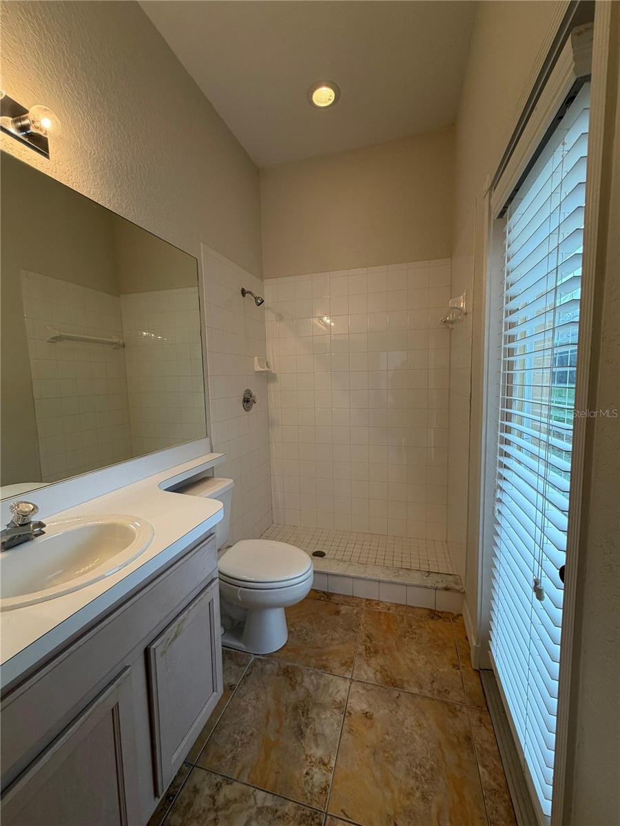 Image 8 of 37 For 302 Crystal Goblet Court