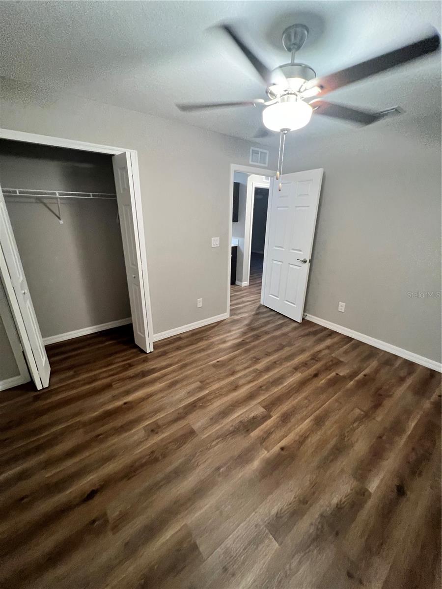 Image 14 of 36 For 25048 Estrada Circle