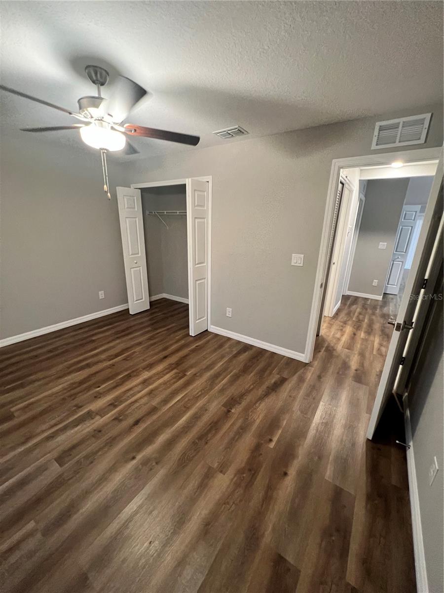 Image 20 of 36 For 25048 Estrada Circle