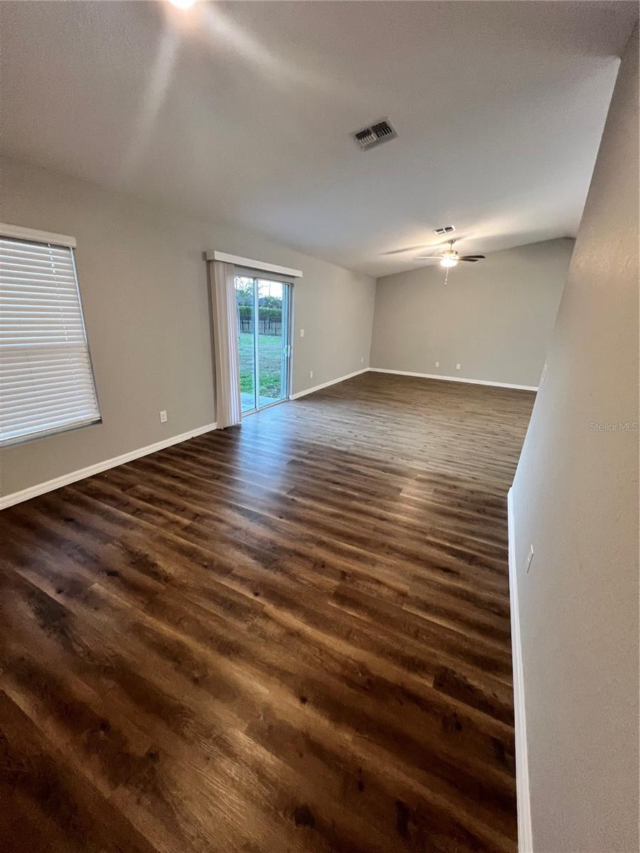 Image 22 of 36 For 25048 Estrada Circle