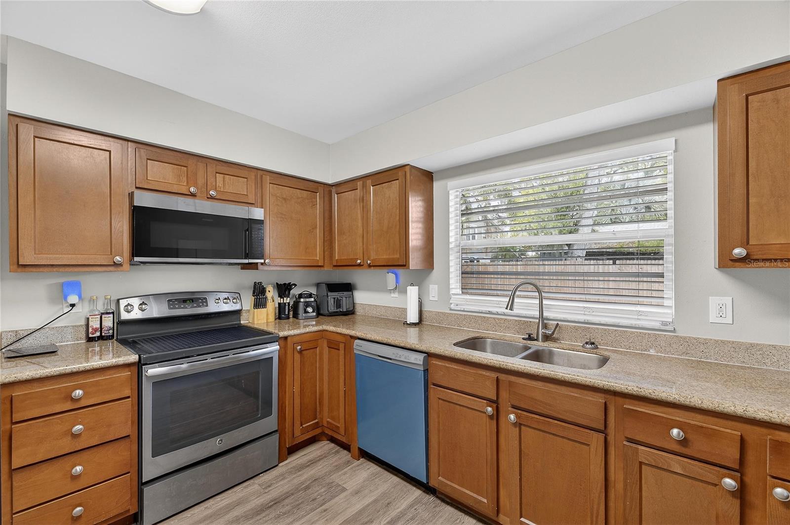 Image 24 of 54 For 3006 Rosebud Lane