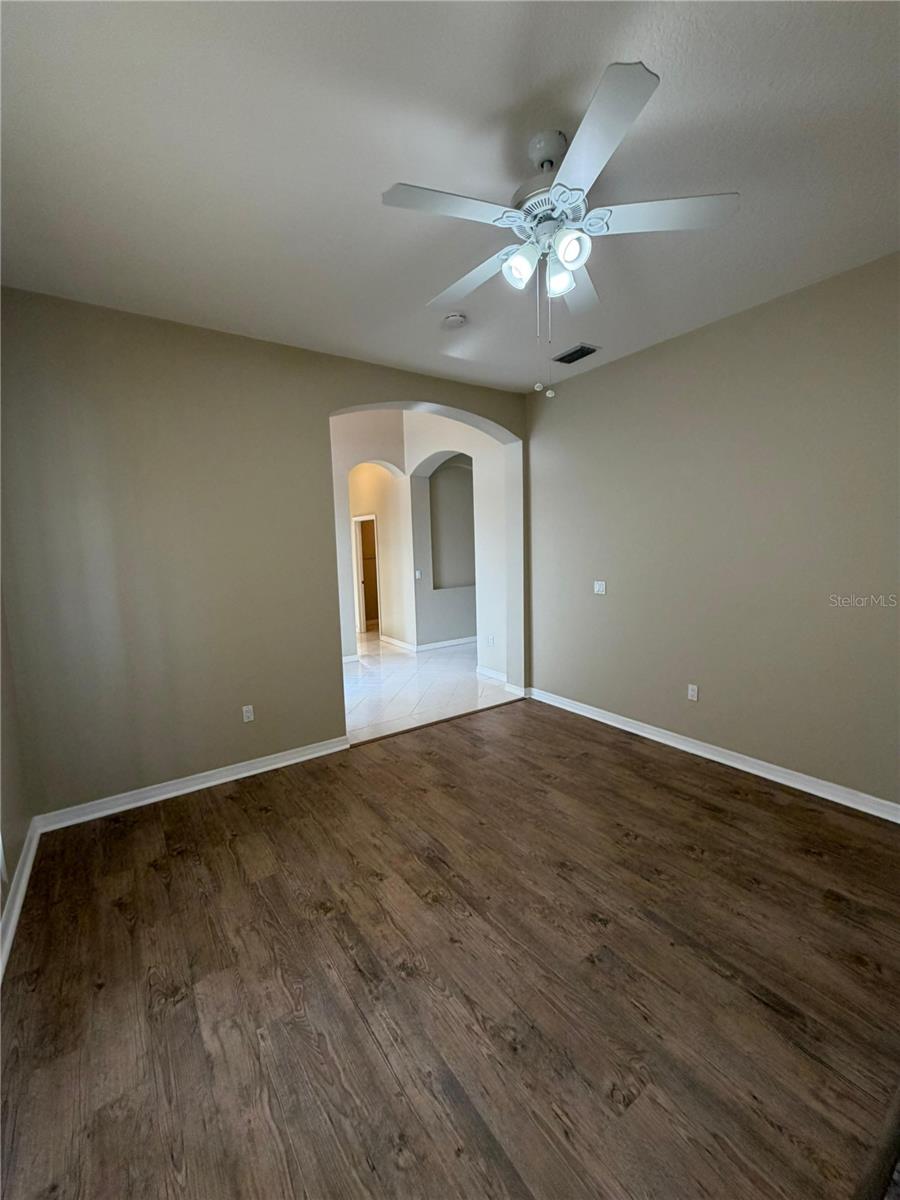 Image 17 of 25 For 10401 Canary Isle Drive