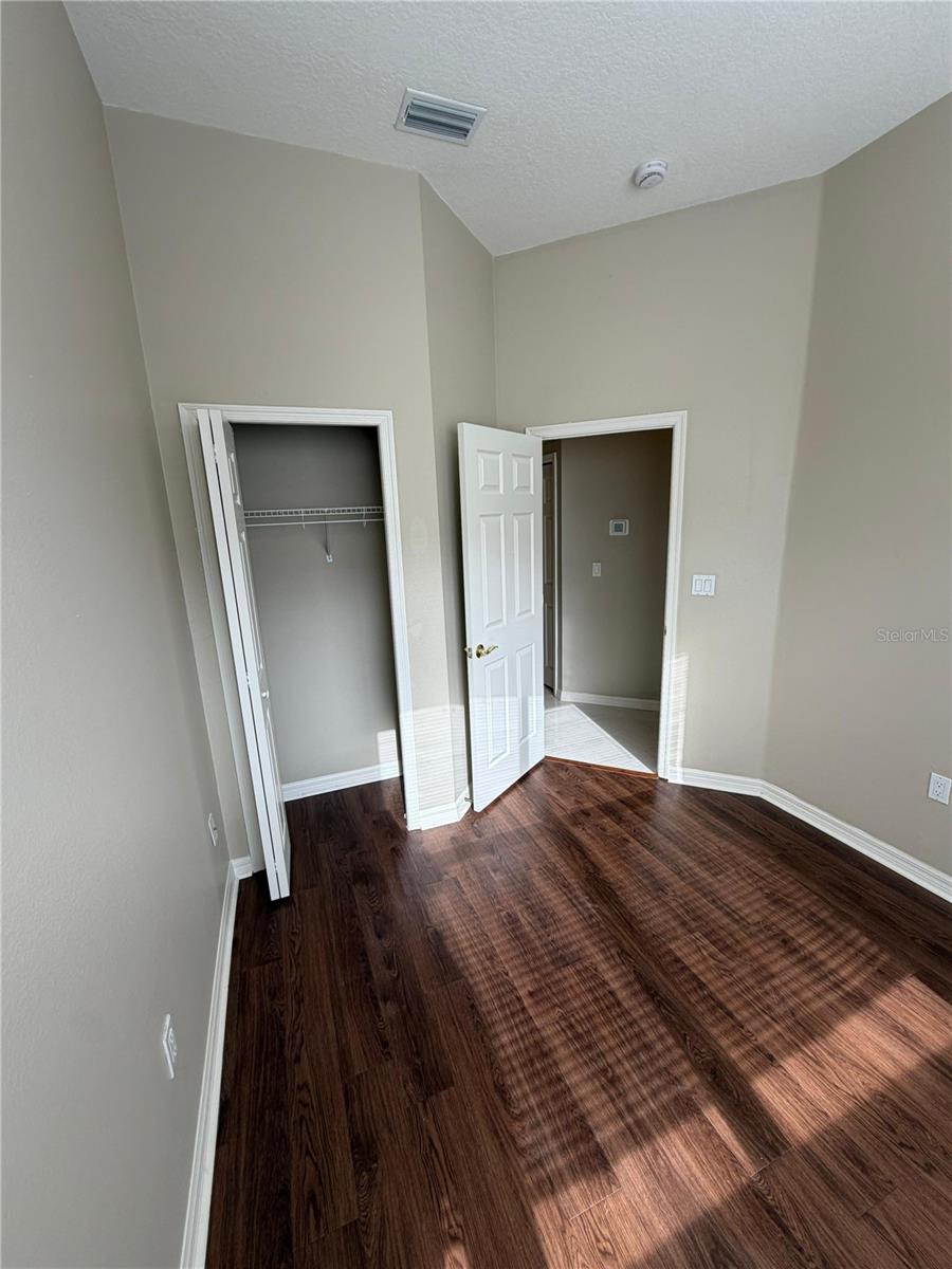 Image 19 of 25 For 10401 Canary Isle Drive