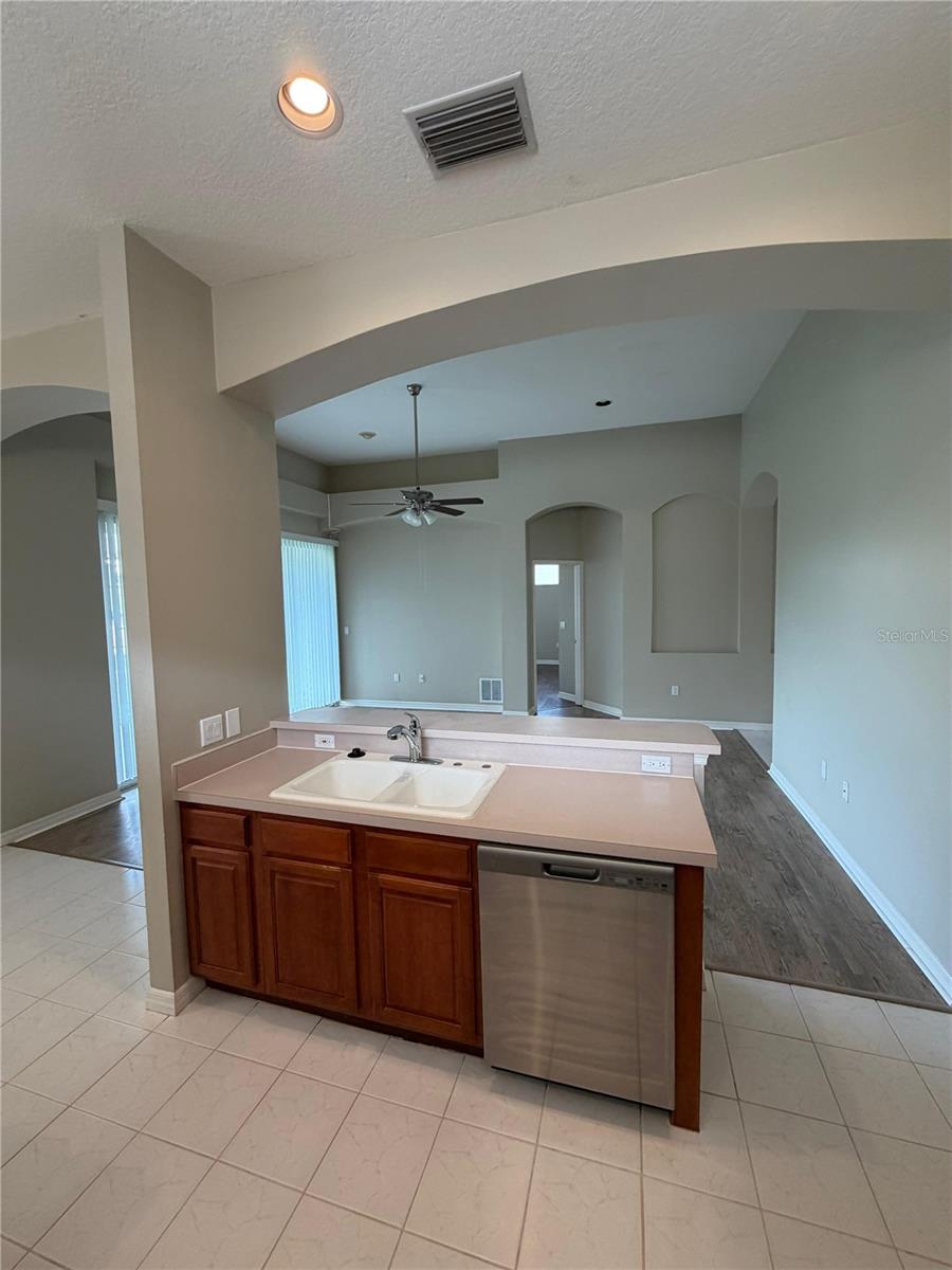 Image 7 of 25 For 10401 Canary Isle Drive