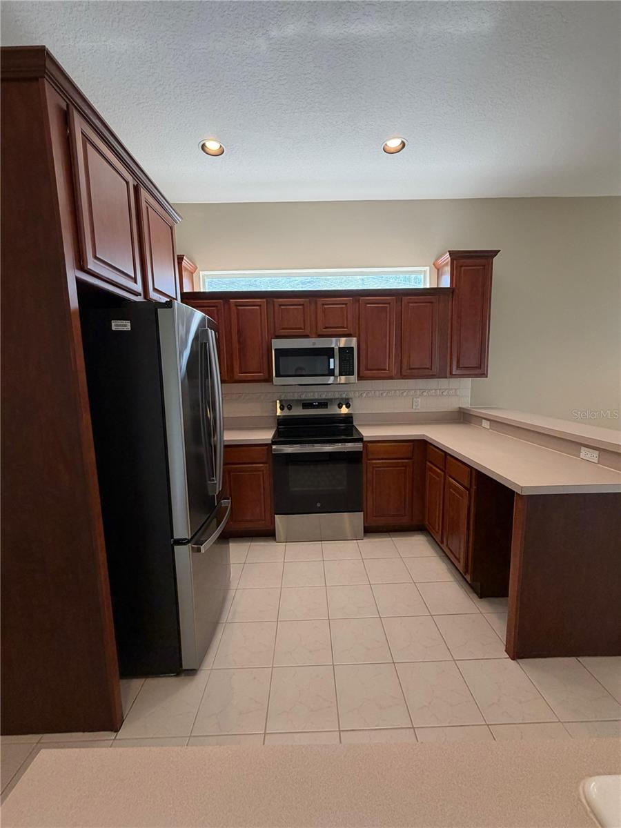 Image 8 of 25 For 10401 Canary Isle Drive