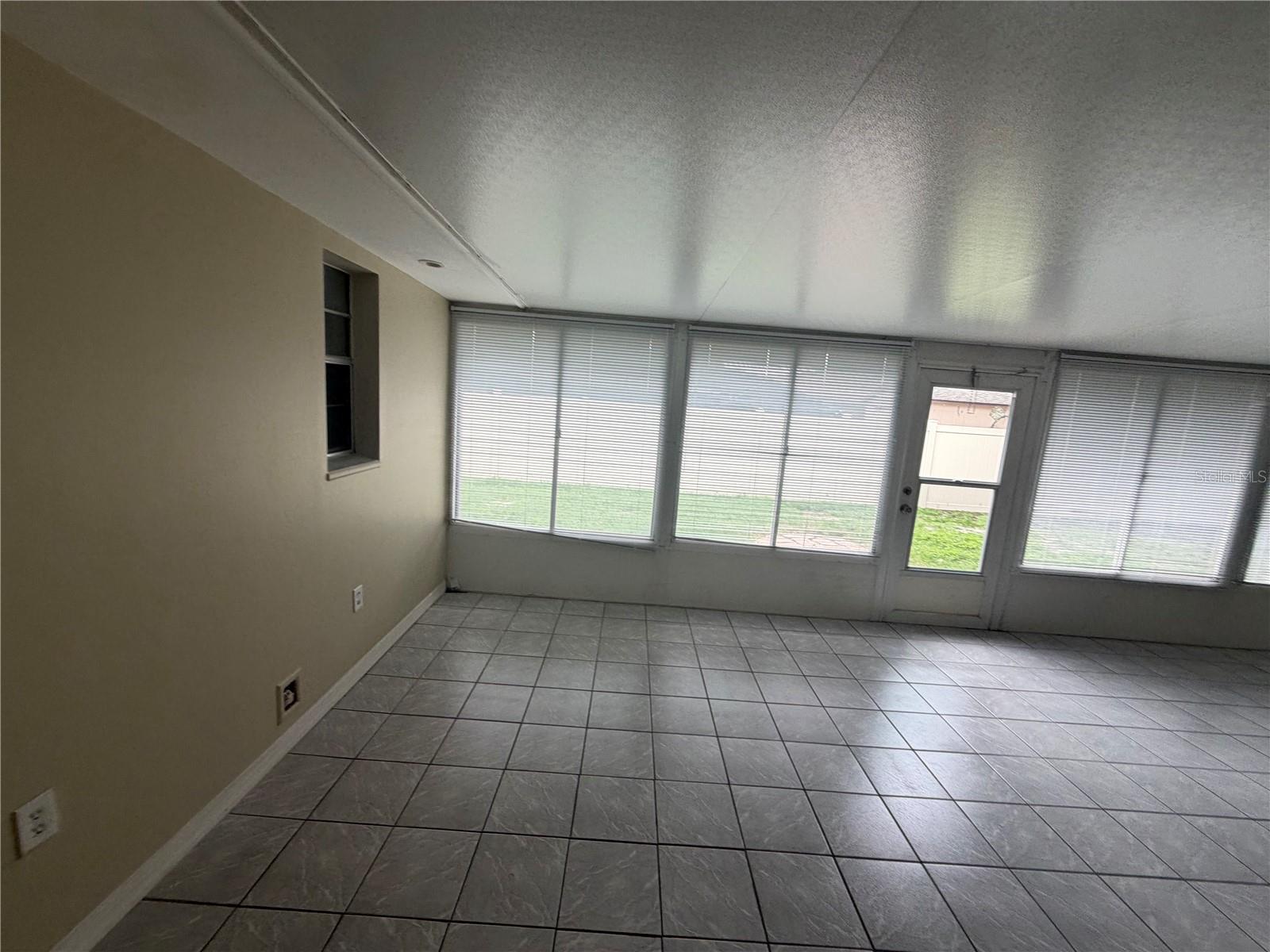 Image 18 of 19 For 1411 Prince Philip Drive