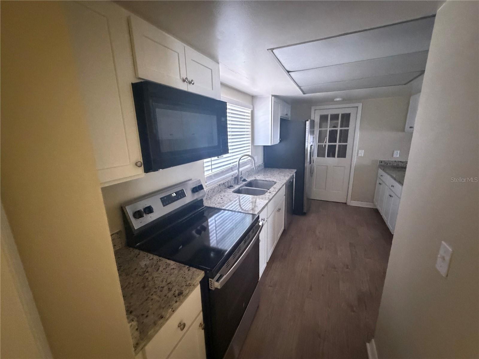 Image 2 of 19 For 1411 Prince Philip Drive