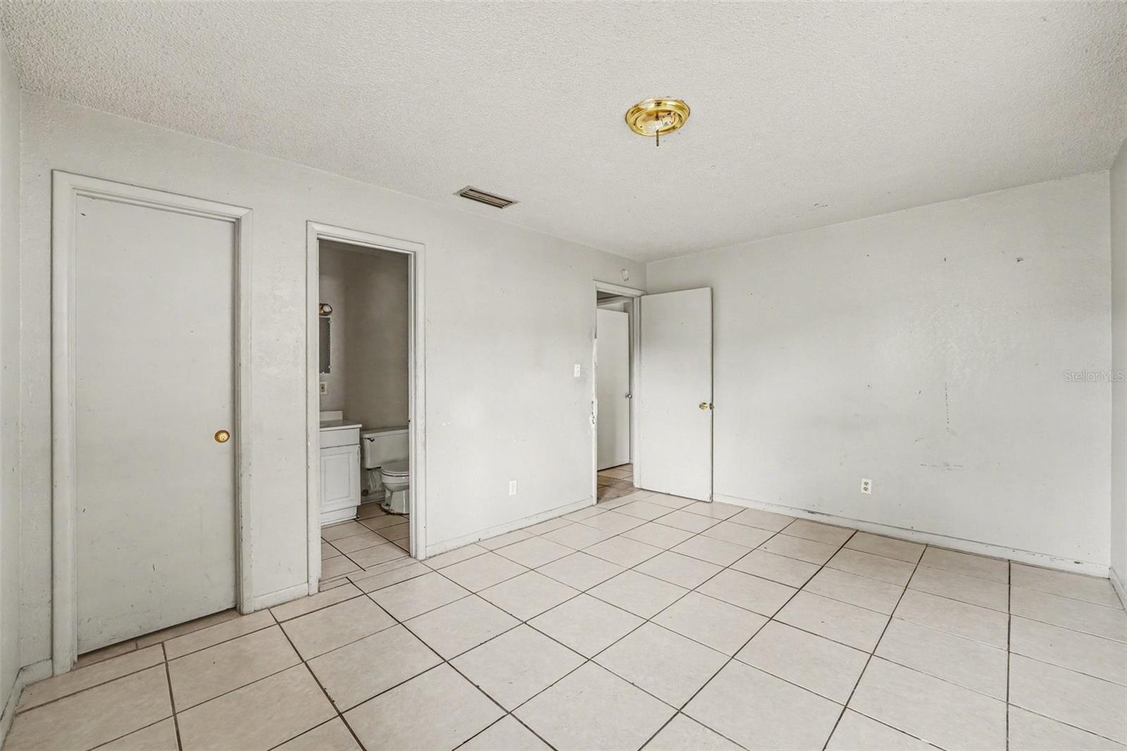 Image 12 of 27 For 611 Limber Lane