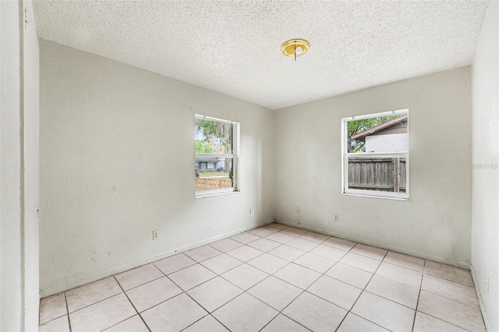 Image 17 of 27 For 611 Limber Lane