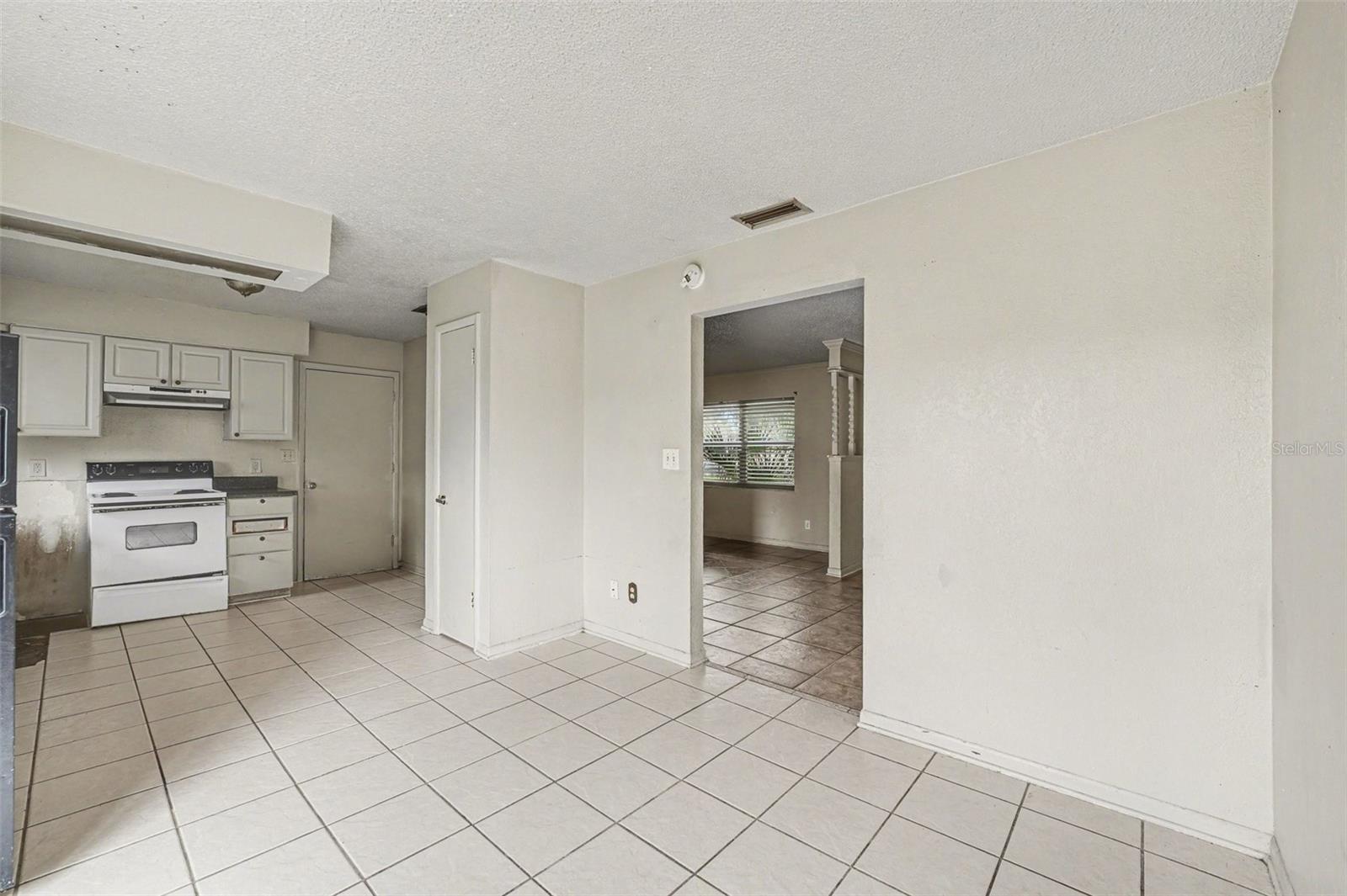 Image 8 of 27 For 611 Limber Lane