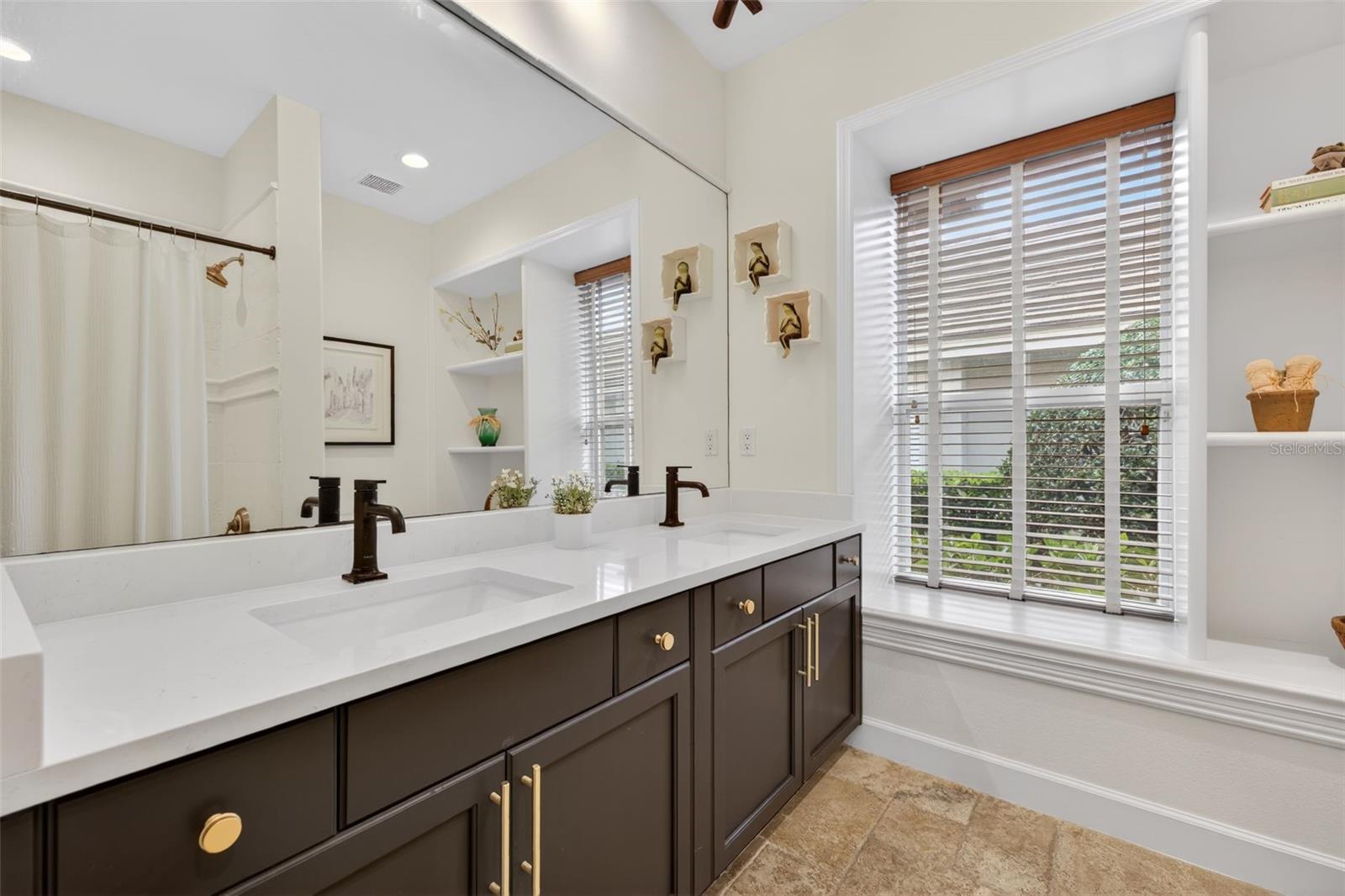 Image 34 of 82 For 5085 Quill Court