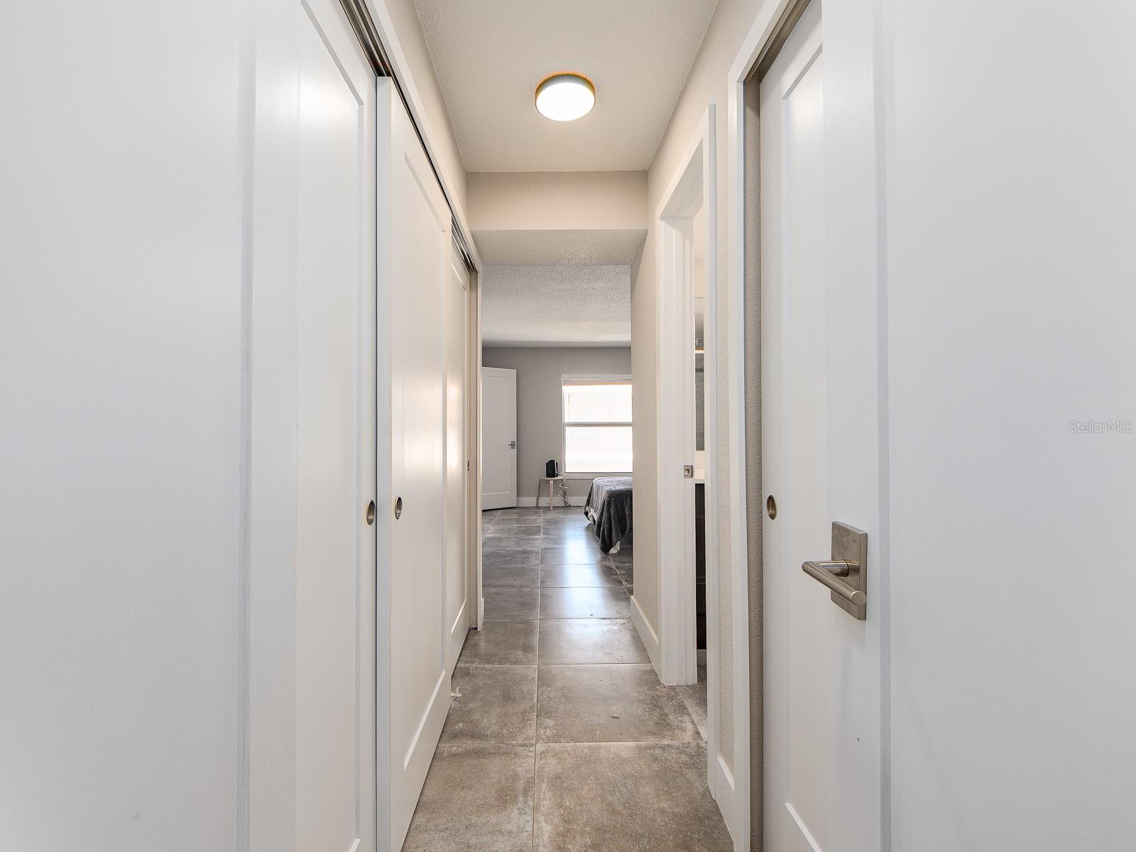 Image 13 of 36 For 105 Island Way 143