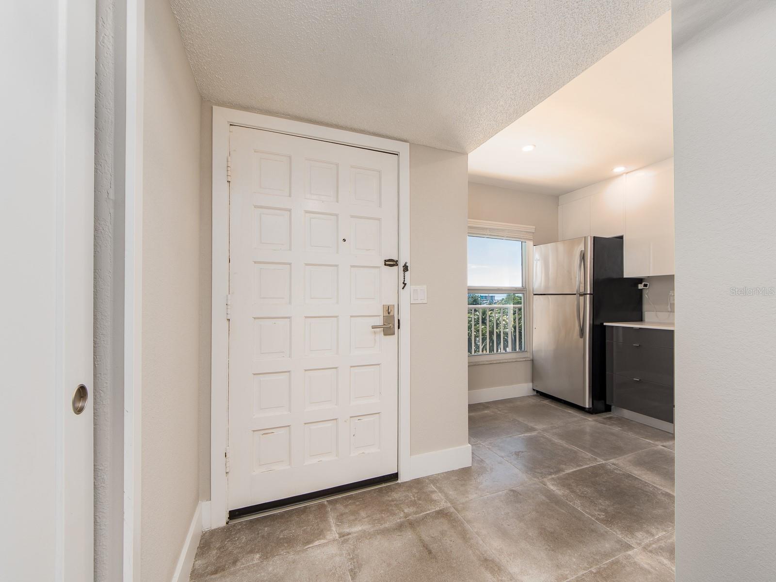 Image 3 of 36 For 105 Island Way 143