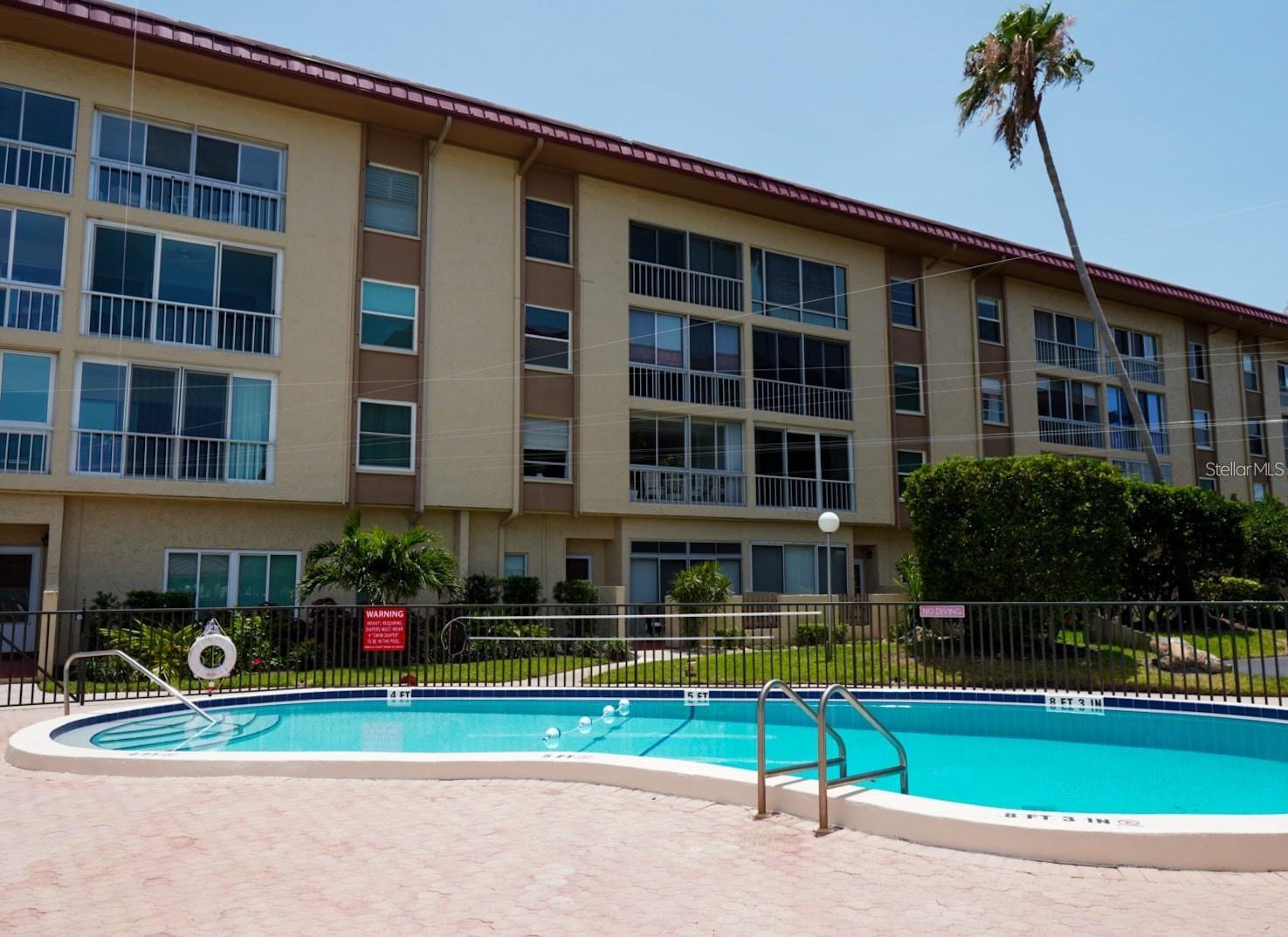 Image 33 of 36 For 105 Island Way 143