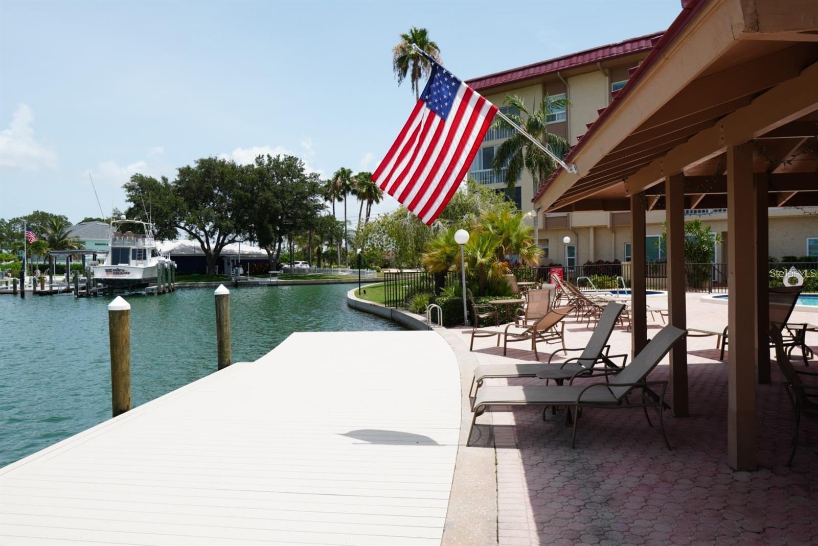 Image 34 of 36 For 105 Island Way 143