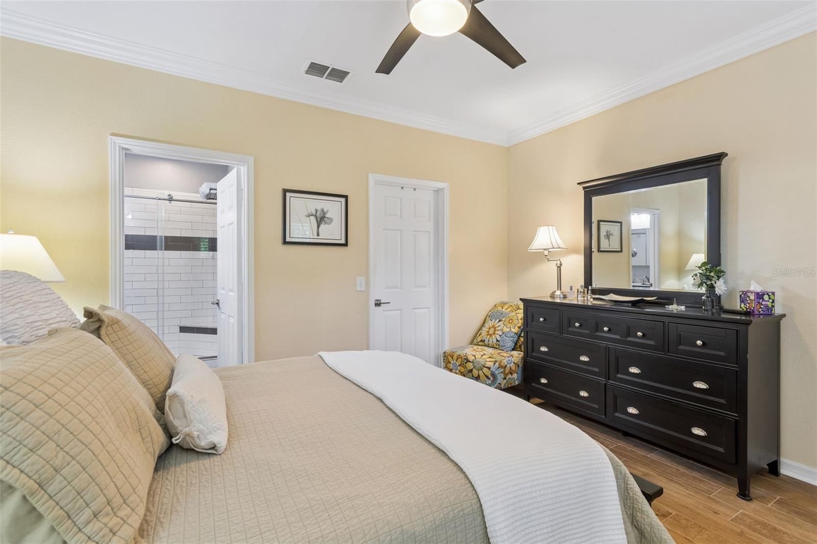 Image 34 of 69 For 2261 Tuscany Trace 102