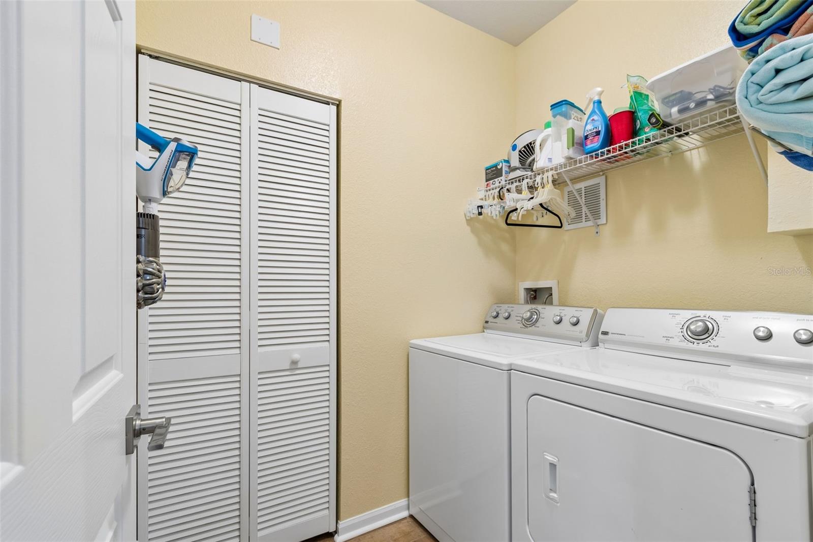 Image 38 of 69 For 2261 Tuscany Trace 102