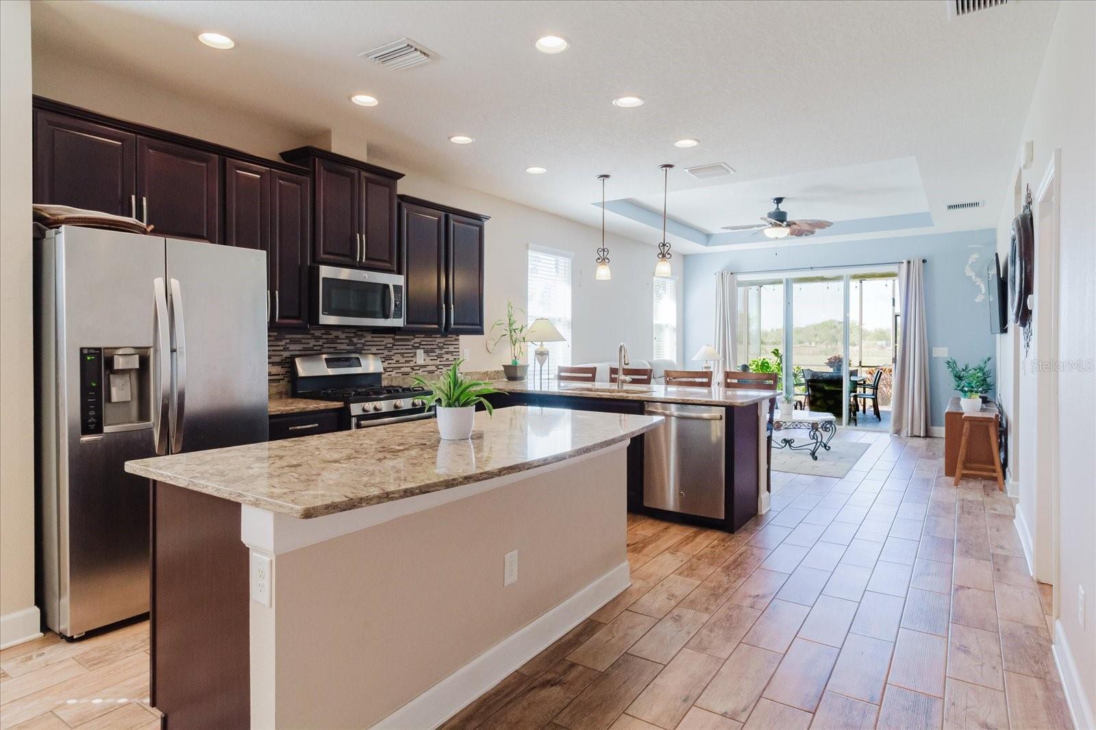 Listing photo id 0 for 6516 Salt Creek Avenue