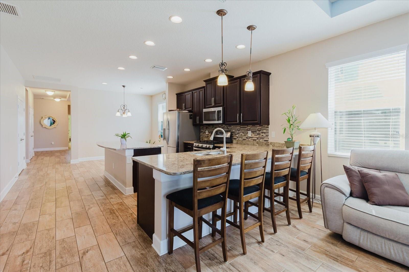 Listing photo id 28 for 6516 Salt Creek Avenue