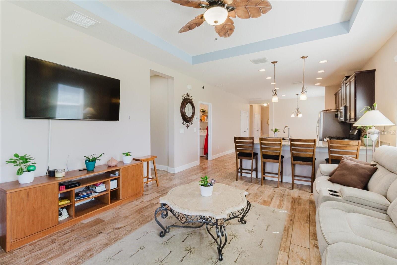 Listing photo id 30 for 6516 Salt Creek Avenue