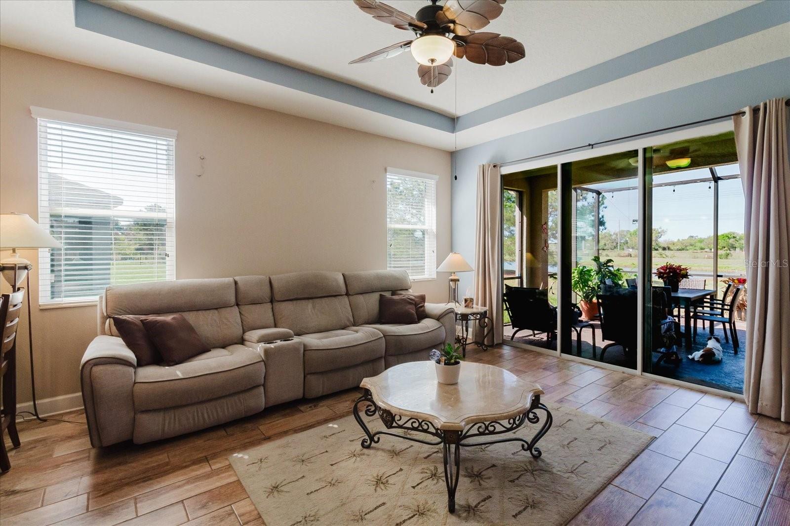 Listing photo id 32 for 6516 Salt Creek Avenue