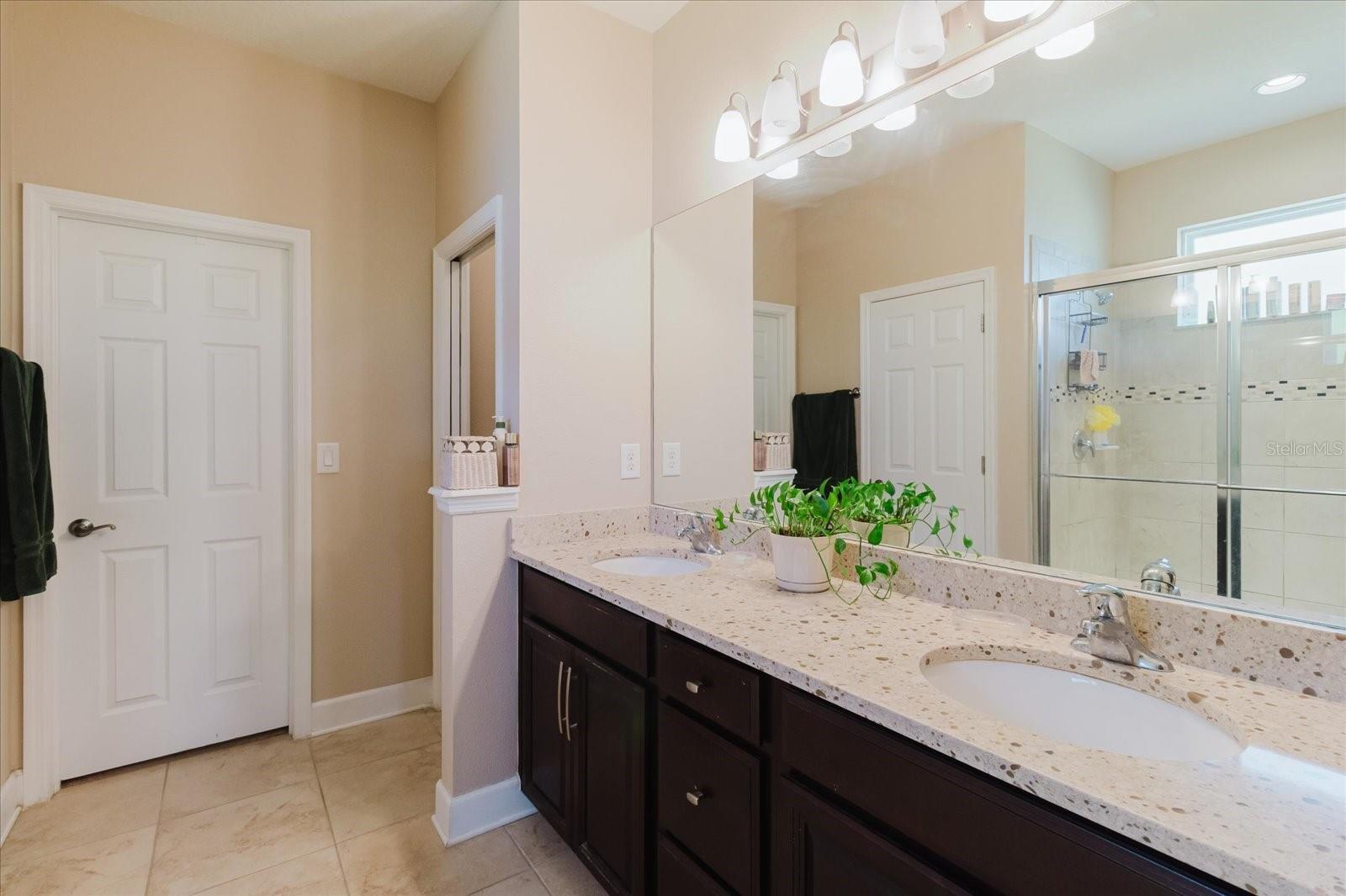 Listing photo id 38 for 6516 Salt Creek Avenue