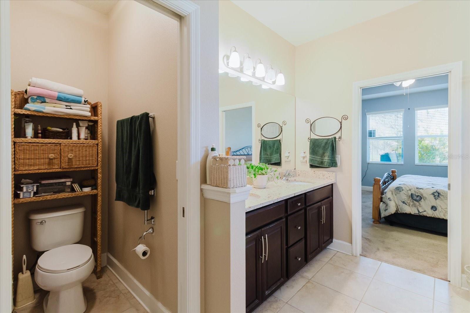 Listing photo id 40 for 6516 Salt Creek Avenue