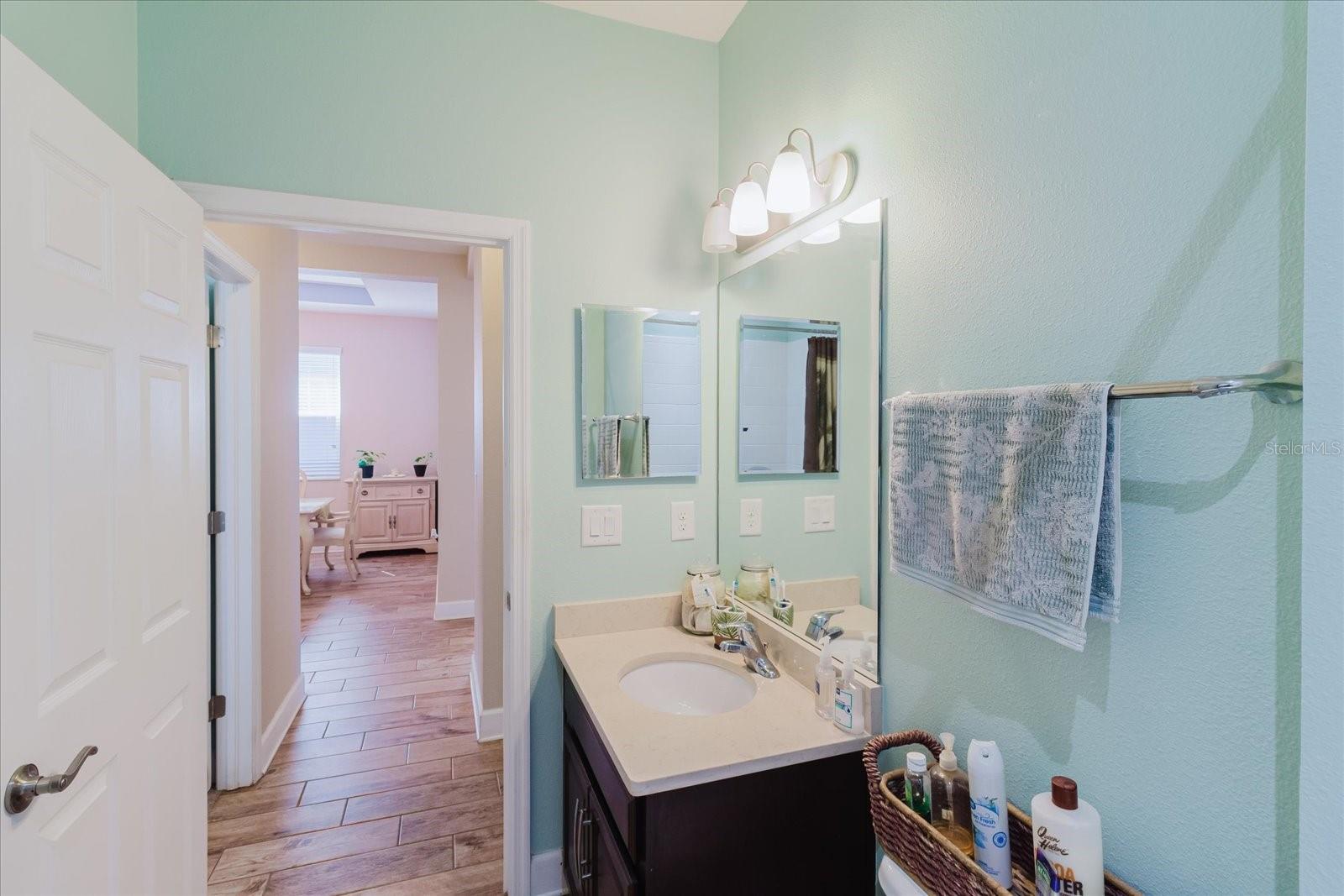 Listing photo id 47 for 6516 Salt Creek Avenue