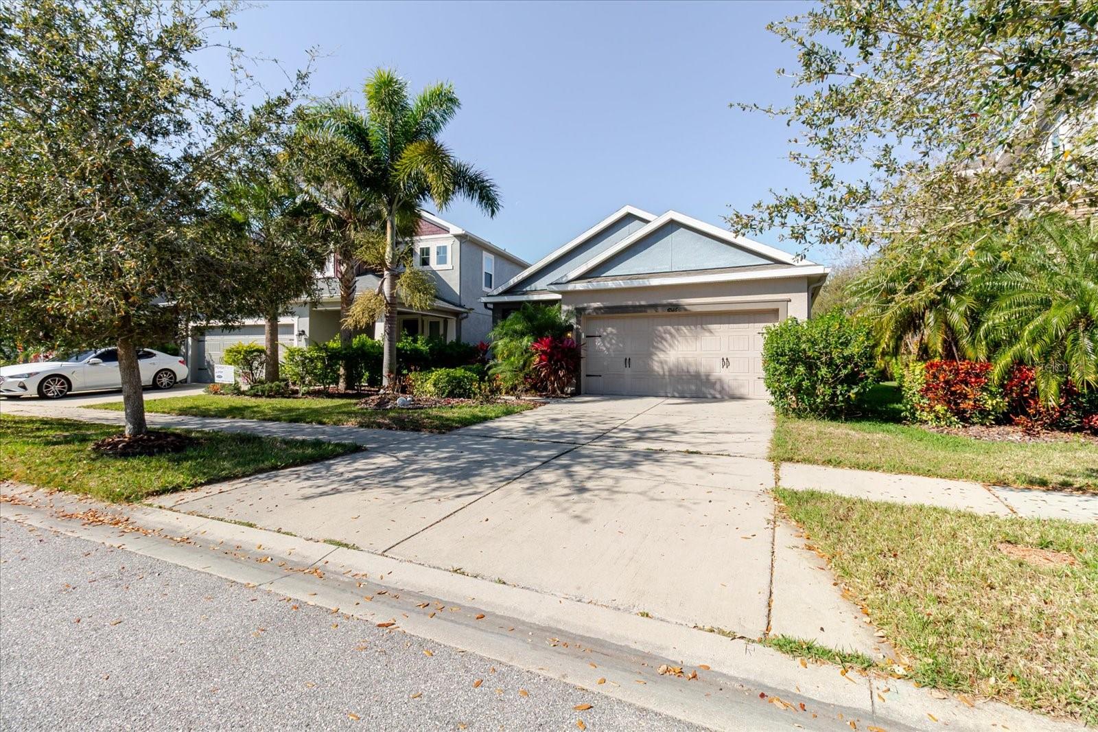 Listing photo id 5 for 6516 Salt Creek Avenue