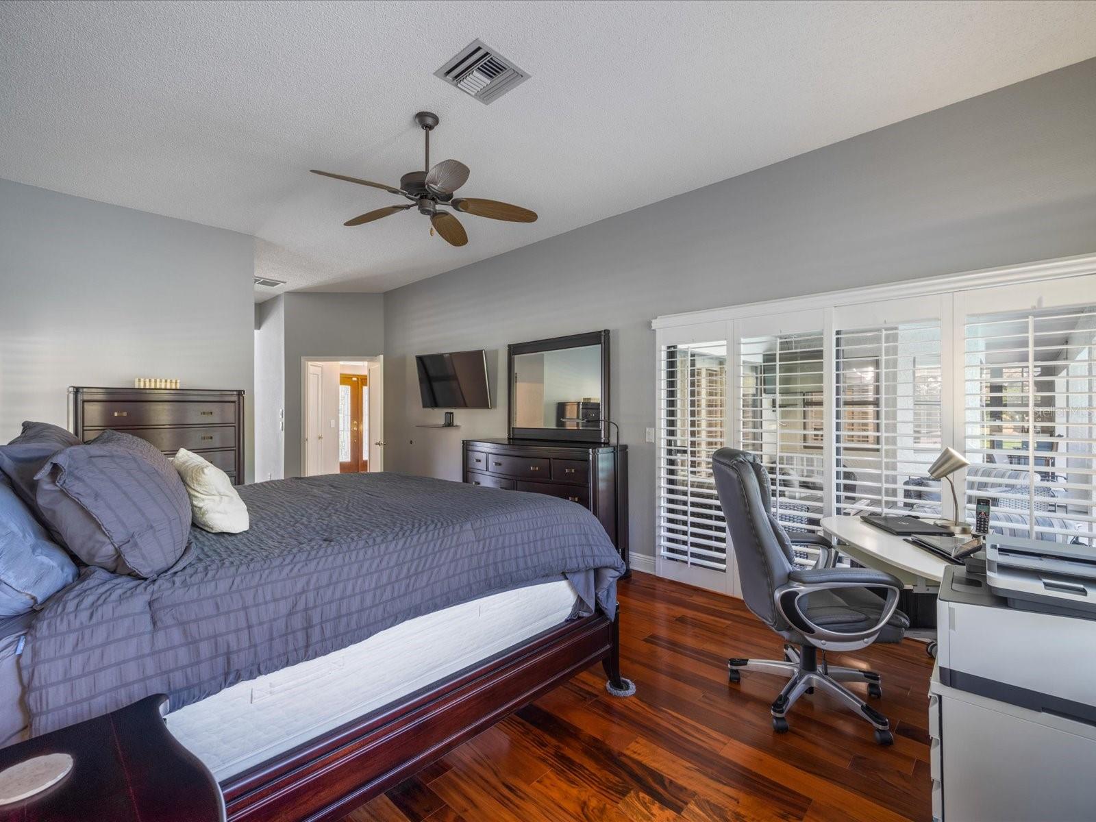 Image 11 of 55 For 10 Windrush Court