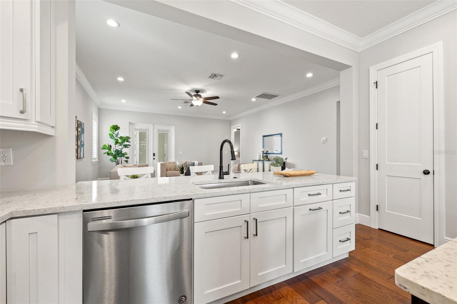 Image 10 of 44 For 445 29th Avenue N