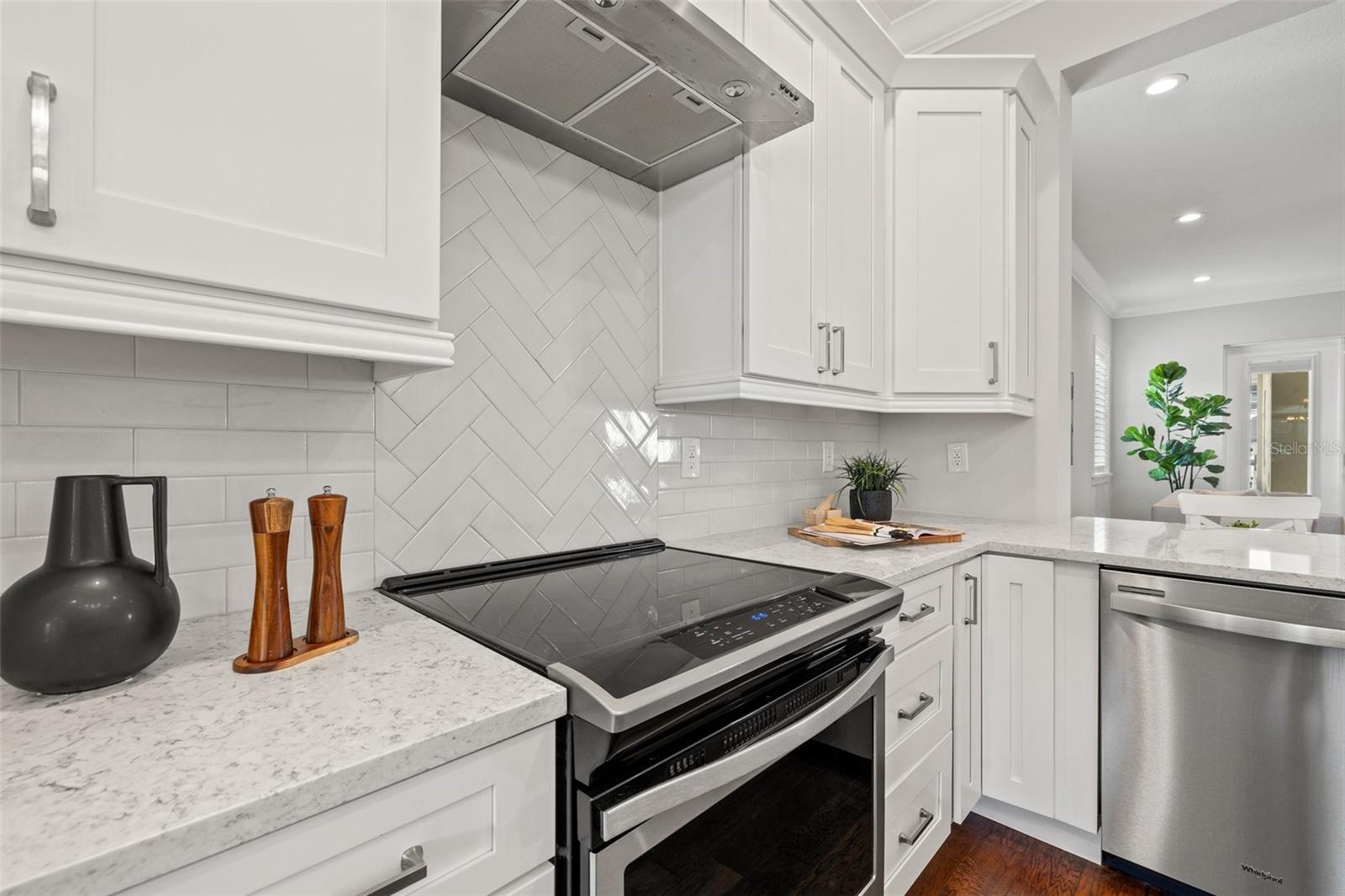 Image 12 of 44 For 445 29th Avenue N