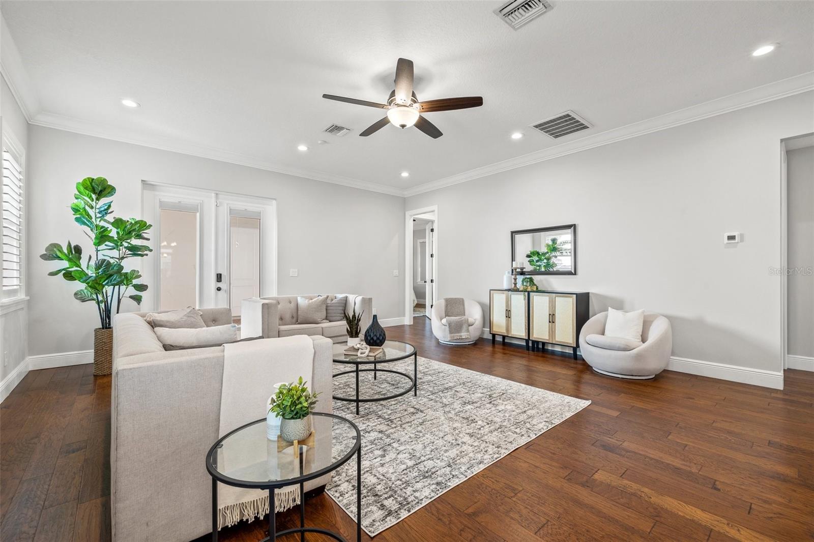 Image 20 of 44 For 445 29th Avenue N